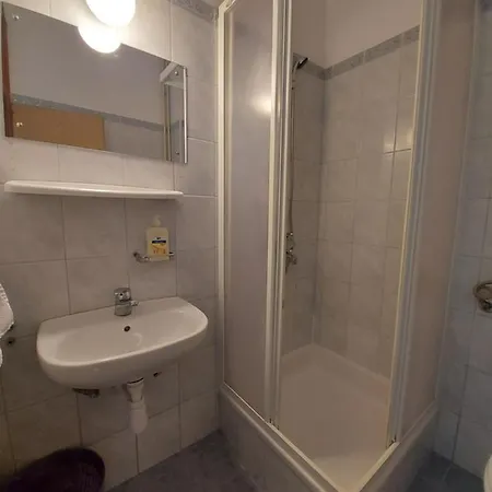 Kapitel 3* Pucisca